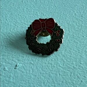 Vintage Christmas Wreath Enamel Pin with Red Bow 1 inch